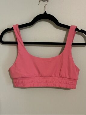 DAILY DRILLS Sports Bra, Size Medium. EUC.
